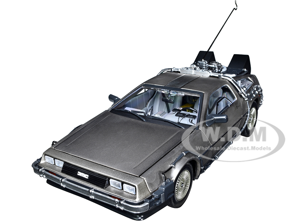 DMC DeLorean Time Machine Stainless Steel "Back to the Future" (1985) Movie 1/18 Diecast Model Car by Sun Star