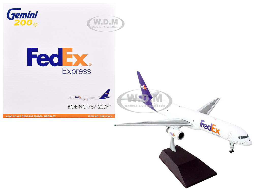 Boeing 757-200F Commercial Aircraft FedEx (Federal Express) (N921FD) White with Purple Tail Gemini 200 Series 1/200 Diecast Model Airplane by GeminiJets