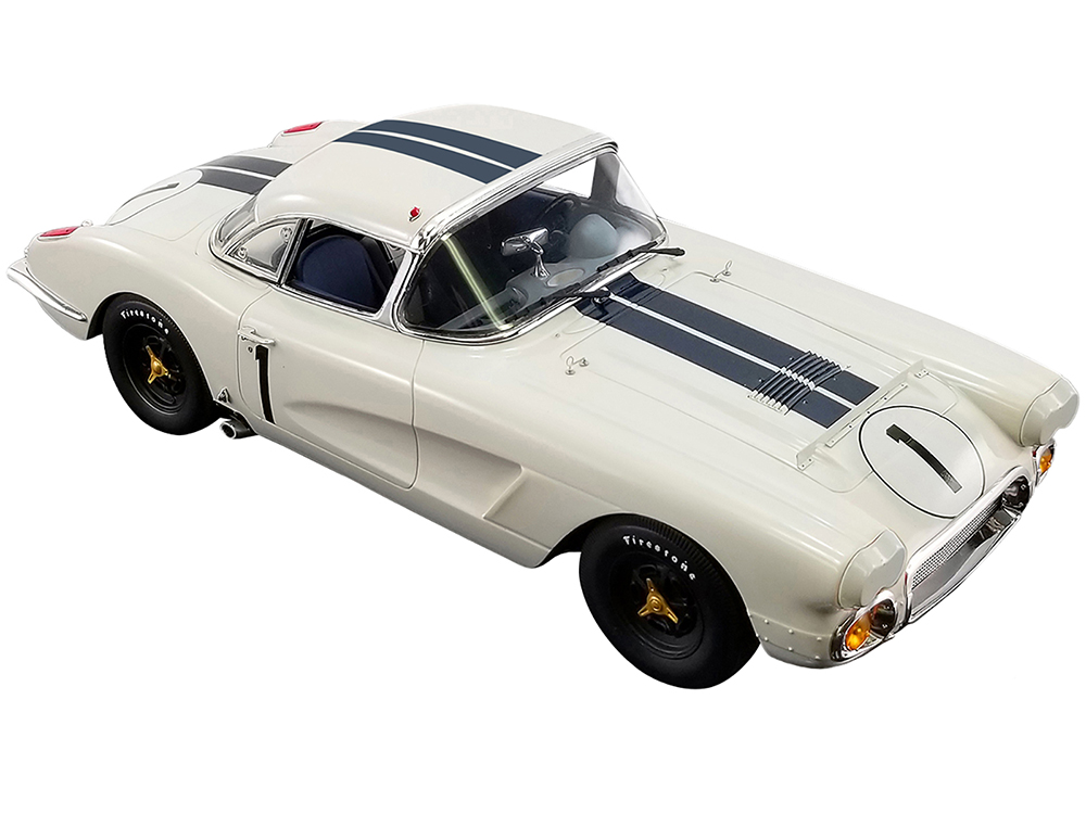 Chevrolet Corvette 1 Briggs Cunningham - Bill Kimberley "B.S. Cunningham" 24 Hours of Le Mans (1960) 1/18 Model Car by Real Art Replicas