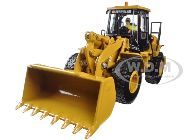 Cat Caterpillar 950h Wheel Loader With Operator "core Classics Series" 1/50 Diecast Model By Diecast Masters