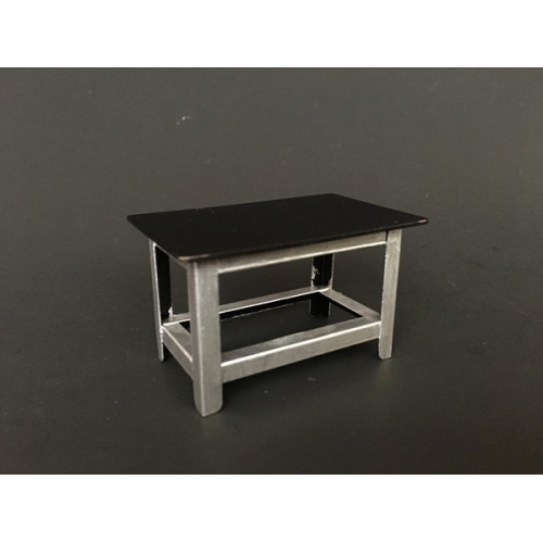 Metal Work Bench For 124 Scale Models By American Diorama