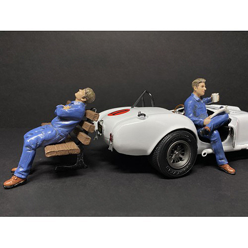 Sitting Mechanics 2 Piece Figurine Set For 1/24 Scale Models By American Diorama