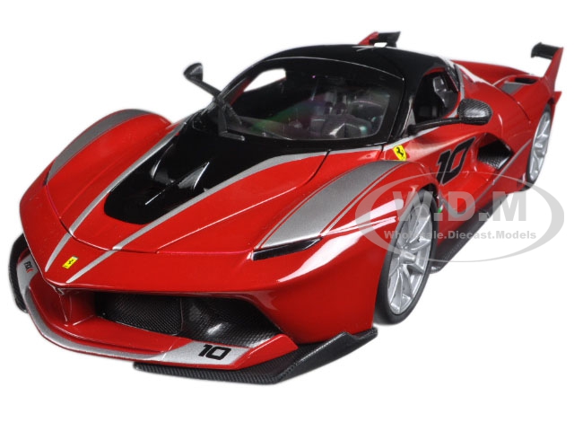 Ferrari FXX-K #10 Red 1/18 Diecast Model Car by Bburago