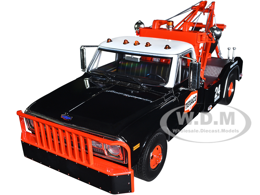 1970 Chevrolet C-30 Dually Wrecker Tow Truck "Texaco 24 Hour Road Service" Black with White Top 1/18 Diecast Model Car by Greenlight