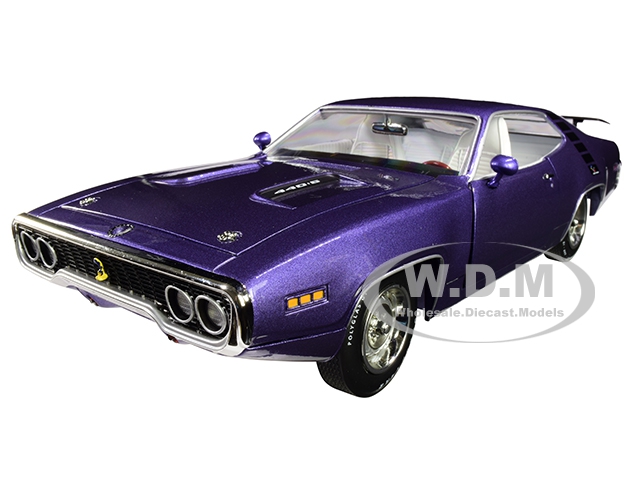 1971 Plymouth Road Runner 4406 Hardtop In Violet "looney Tunes" "muscle Car & Corvette Nationals" (mcacn) Limited Edition To 1002 Pieces Worldwid
