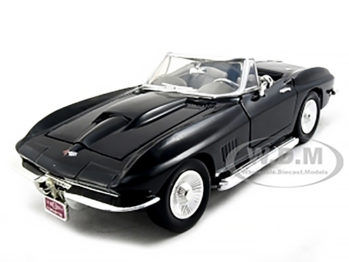 1967 Chevrolet Corvette Convertible Black 1/24 Diecast Model Car by Motormax