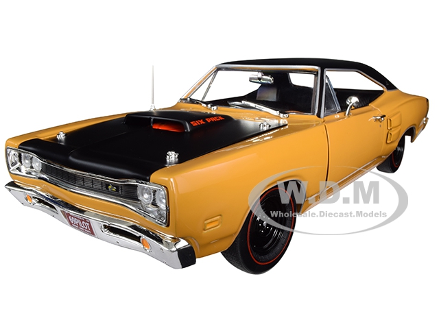 1969/5 Dodge Coronet Six Pack "super Bee" Hardtop Butterscotch Orange With Black Top And Black Hood "class Of 1969" Limited Edition To 702 Pieces Wor