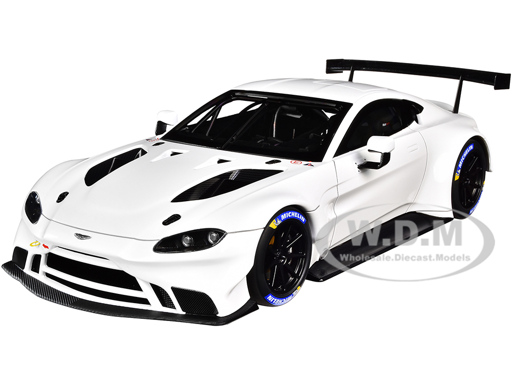 2018 Aston Martin Vantage GTE Le Mans PRO White with Carbon Accents 1/18 Model Car by Autoart
