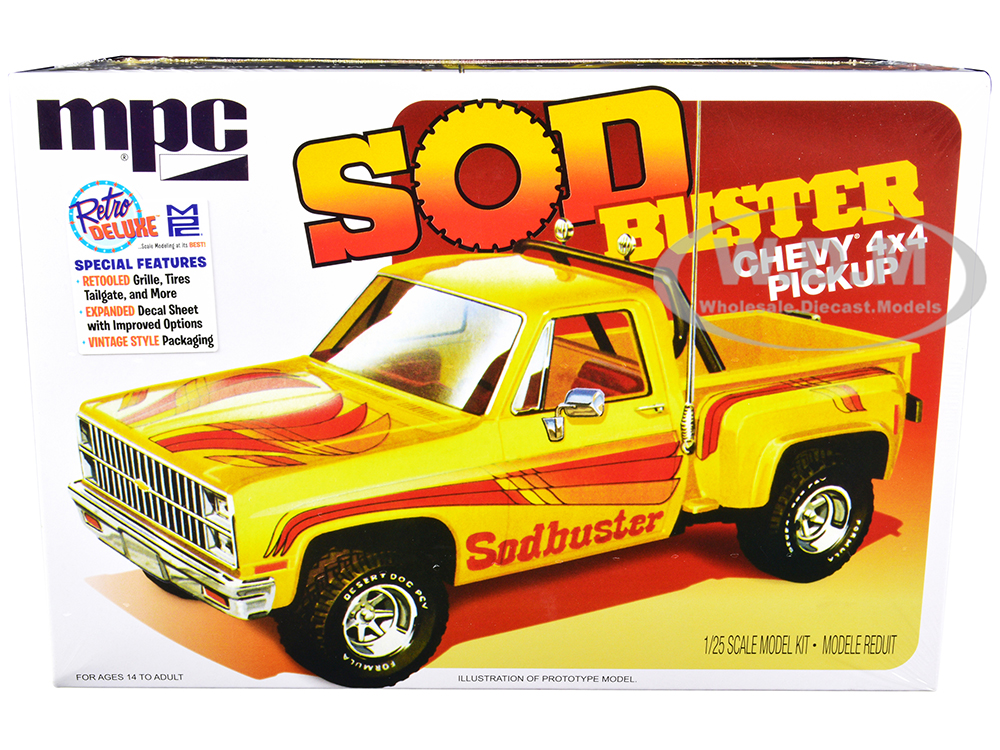 Skill 2 Model Kit 1981 Chevrolet 4x4 Stepside Pickup Truck 