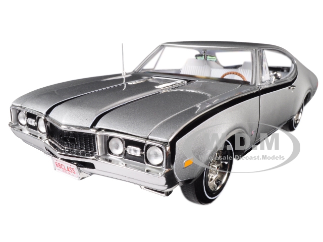 Image of 1968 Oldsmobile Cutlass Hurst/Olds Silver "Class of 68" 50th Anniversary Limited Edition to 1002 pieces Worldwide 1/18 Diecast Model Car by Autoworld