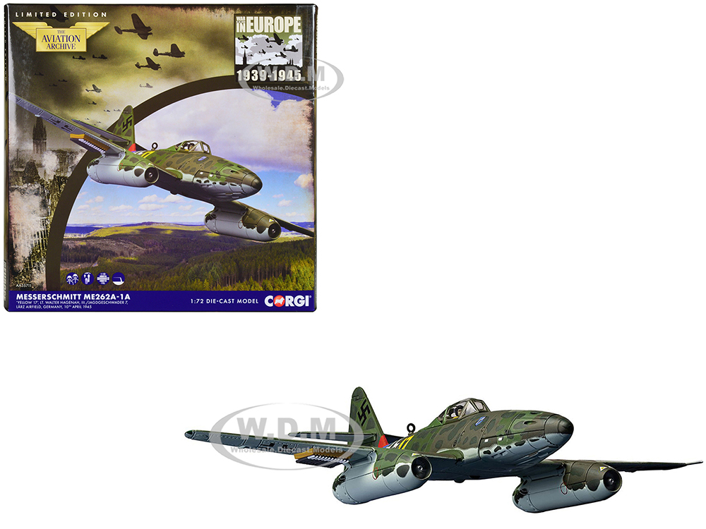 Messerschmitt Me262A-1A Fighter Aircraft LT. Walter Hagenah III - Jagdeschwader 7 Larz Airfield Germany (1945) German Luftwaffe The Aviation Archive Series 1/72 Diecast Model by Corgi