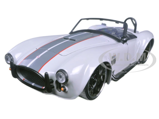 1965 Shelby Cobra 427 S/C Grey 1/24 Diecast Model Car by Jada