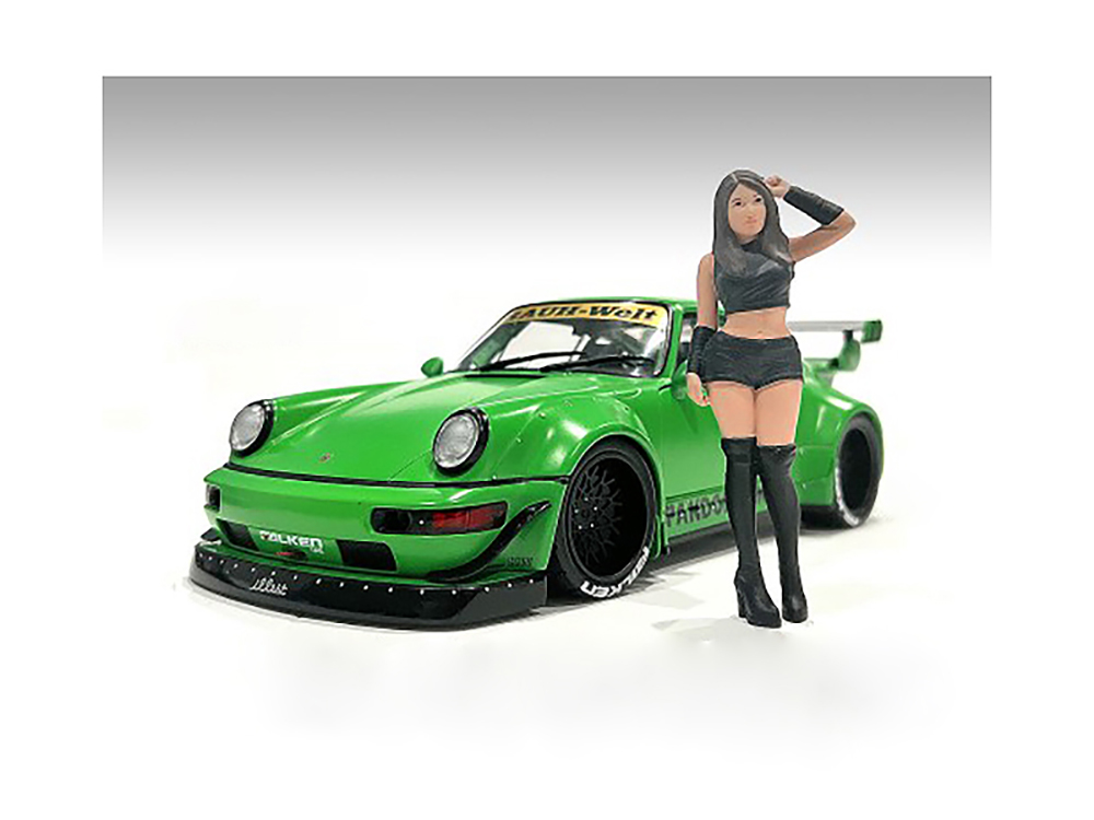 "Auto Salon Girls" Figure 2 for 1/18 Scale Models by American Diorama
