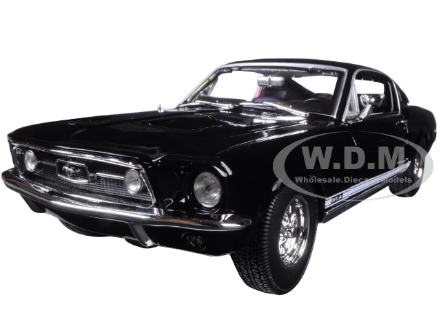 1967 Ford Mustang Gta Fastback Black 1/18 Diecast Model Car By Maisto