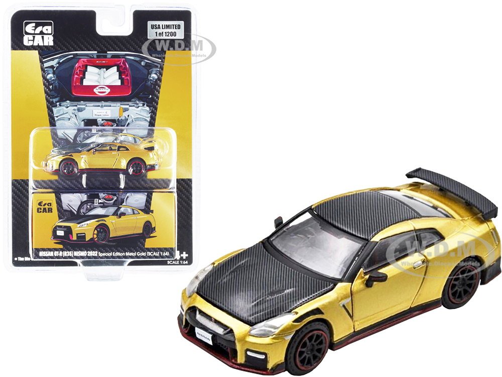 2022 Nissan GT-R (R35) Nismo RHD (Right Hand Drive) Metal Gold and Carbon "Special Edition" Limited Edition to 1200 pieces 1/64 Diecast Model Car by