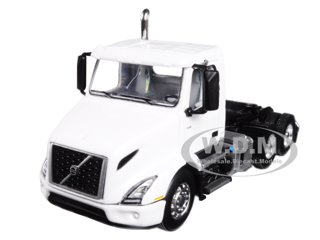 Volvo Vnr 300 Day Cab White 1/64 Diecast Model By First Gear