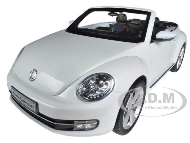 Volkswagen New Beetle Convertible Oryx White 1/18 Diecast Car Model by Kyosho