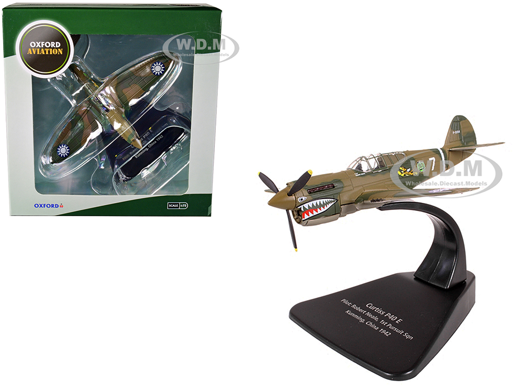 Curtiss P40 E Warhawk Fighter Plane Pilot: Robert Neale 1st Pursuit Squadron Kunming China (1944) Oxford Aviation Series 1/72 Diecast Model Airplane by Oxford Diecast
