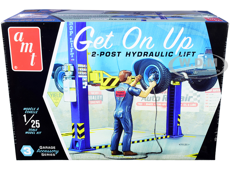 Skill 2 Model Kit Garage Accessory Set 3 (2-Post Hydraulic Lift) with Figurine "Get On Up" 1/25 Scale Model by AMT