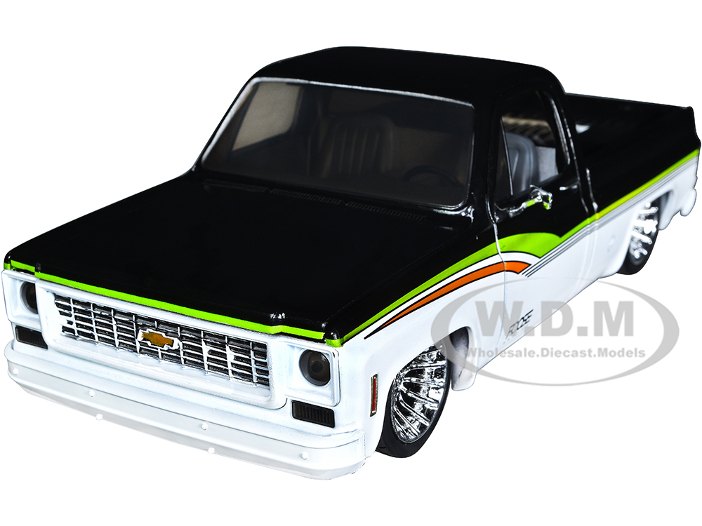 1973 Chevrolet Cheyenne Super 10 Pickup Truck Black and Bright White with Stripes "FOOSE Design" Limited Edition to 6550 pieces Worldwide 1/24 Diecas