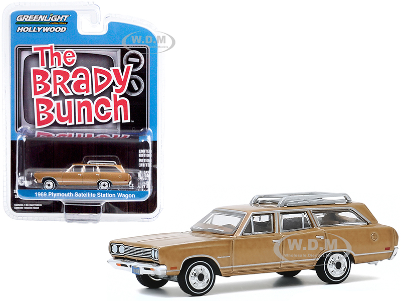 1969 Plymouth Satellite Station Wagon with Roof Rack Gold (Carol Bradys) "The Brady Bunch" (1969-1974) TV Series "Hollywood Series" Release 29 1/64 D