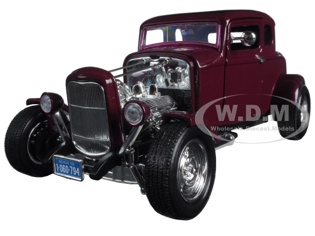 1932 Ford Coupe Burgundy "timeless Classics" 1/18 Diecast Model Car By Motormax