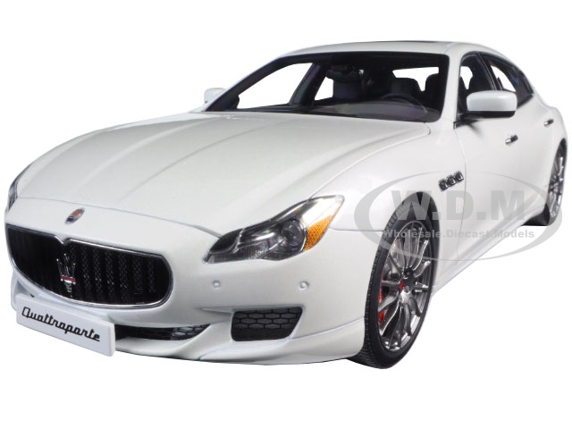 Image of 2015 Maserati Quattroporte GTS Alpi White 1/18 Diecast Model Car by AutoArt