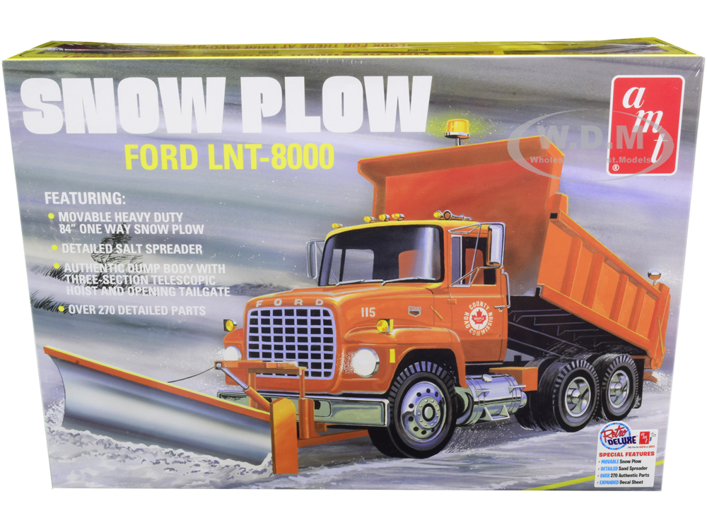 Skill 3 Model Kit Ford LNT-8000 Snow Plow Truck 1/25 Scale Model By AMT