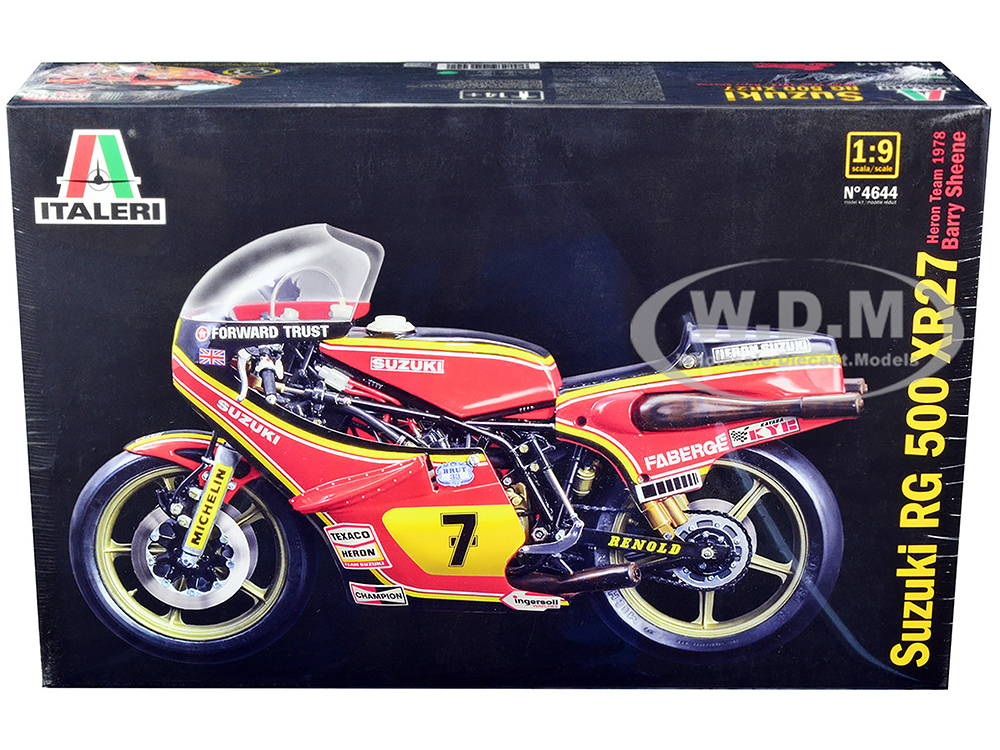 Skill 5 Model Kit Suzuki RG 500 XR27 Motorcycle 7 Barry Sheene 