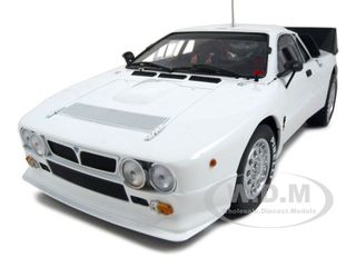 Lancia 037 Rally Presentation Car White 1/18 Diecast Model Car by Kyosho