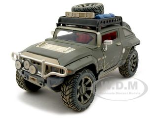 2008 Hummer HX Concept Dirty Version "Dirt Riders" 1/24 Diecast Model Car by Maisto