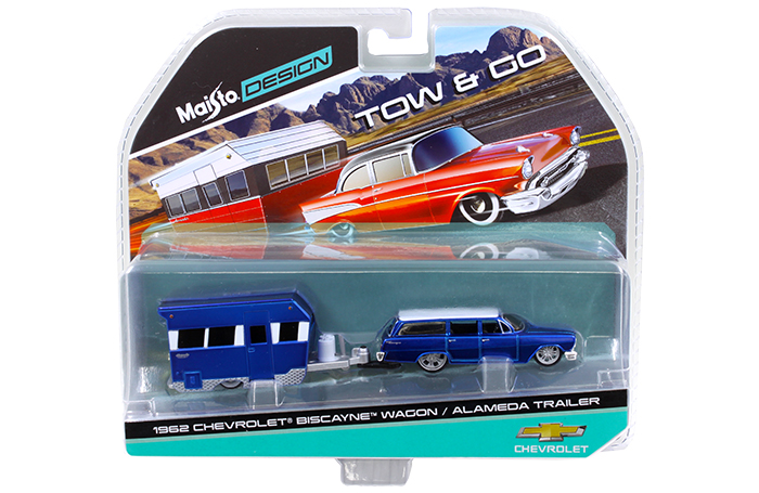 1962 Chevrolet Biscayne Wagon with Alameda Trailer Blue Tow &amp; Go 1/64 Diecast Model by Maisto
