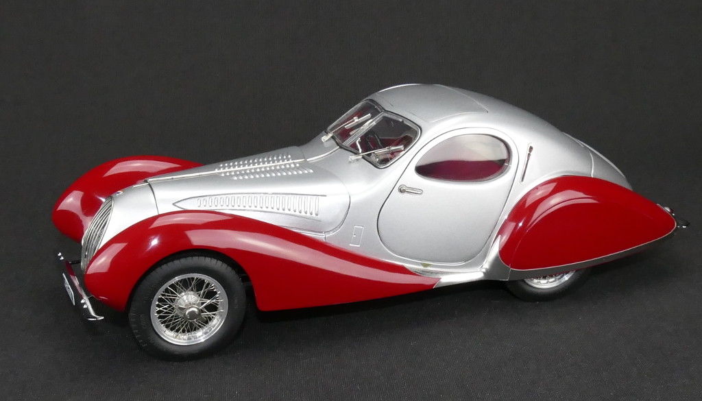 1937-39 Talbot Lago Coupe T150 C Figoni & Falaschi "teardrop" 1/18 Diecast Model Car By Cmc