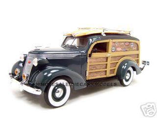 1937 Studebaker Woody Wagon Green 1/24 Diecast Model Car by Unique Replica