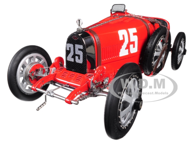 Bugatti T35 #25 National Colour Project Grand Prix Portugal Limited Edition to 500 pieces Worldwide 1/18 Diecast Model Car by CMC