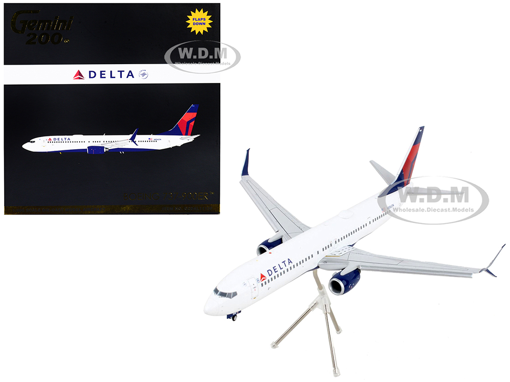 Boeing 737-900ER Commercial Aircraft with Flaps Down "Delta Air Lines" White with Blue and Red Tail "Gemini 200" Series 1/200 Diecast Model Airplane