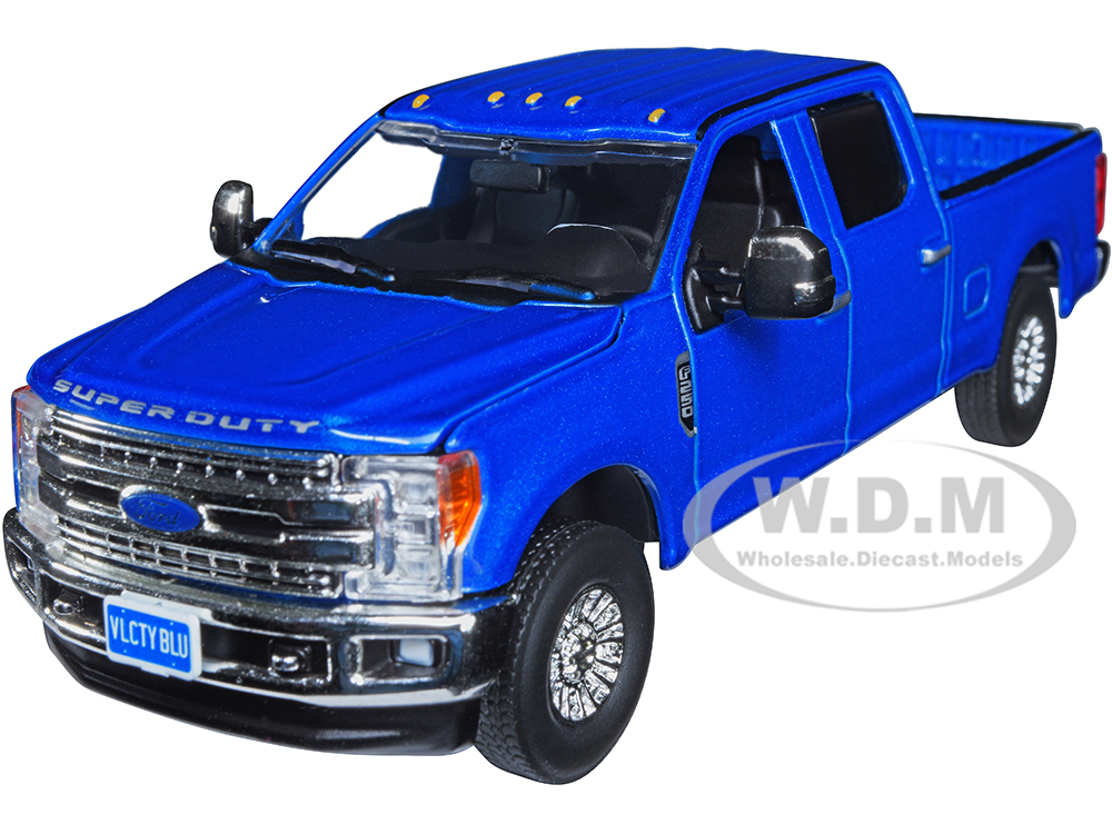 Ford F-250 Super Duty Pickup Truck Velocity Blue Metallic 1/50 Diecast Model Car by First Gear