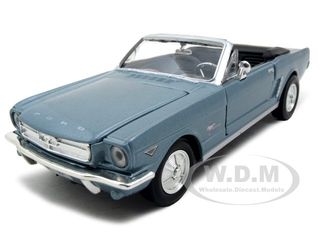 1964 1/2 Ford Mustang Convertible Light Blue 1/24 Diecast Model Car by Motormax
