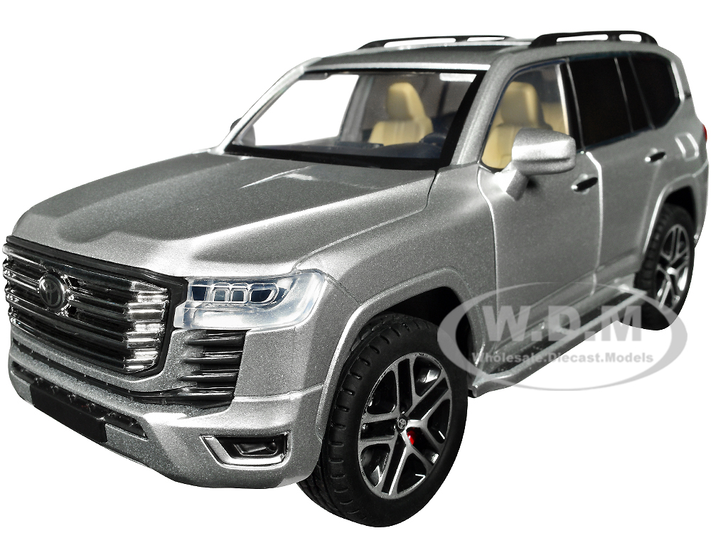 Toyota Land Cruiser Silver Metallic with Sun Roof 1/24 Diecast Model Car