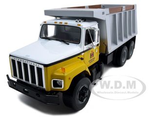 International S Series Dump Truck 1/25 Diecast Model By First Gear