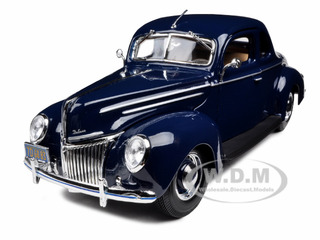 1939 Ford Deluxe Tudor Blue 1/18 Diecast Model Car by Maisto