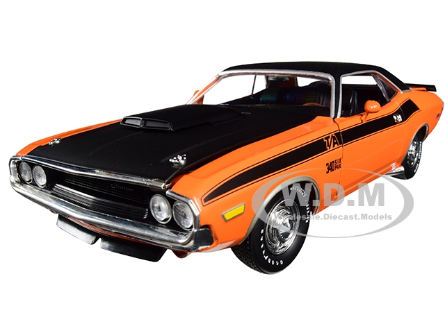 1970 Dodge Challenger T/a 340 Six Pack Orange And Black Limited Edition To 9800 Pieces Worldwide 1/24 Diecast Model Car By M2 Machines