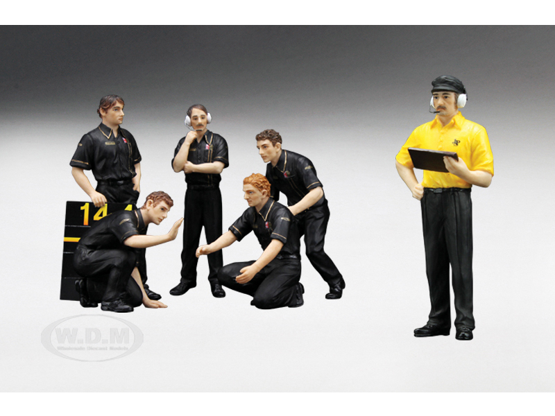 F1 Pit Crew Figurines JPS Team Lotus 1977 Set of 6 pc 1/18 by True Scale Miniatures
