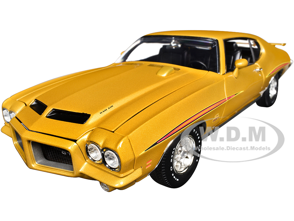 1971 Pontiac GTO Judge Quezal Gold Metallic Limited Edition to 366 pieces Worldwide 1/18 Diecast Model Car by ACME