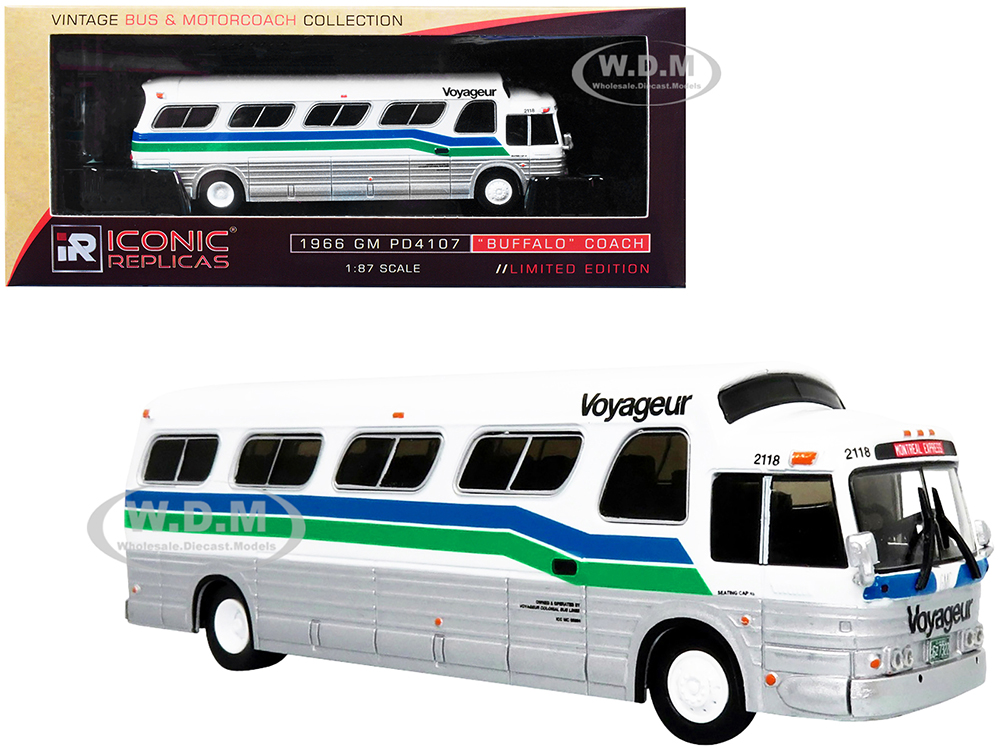 1966 GM PD4107 "Buffalo" Coach Bus "Voyageur Colonial" Destination "Montreal Express" (Quebec Canada) "Vintage Bus &amp; Motorcoach Collection" 1/87