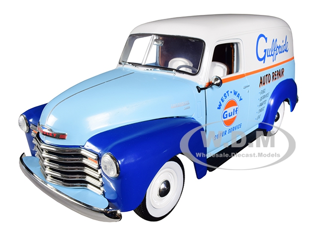 1948 Chevrolet Panel Delivery Truck "gulf Oil" Limited Edition To 1002 Pieces Worldwide 1/18 Diecast Model Car By Autoworld