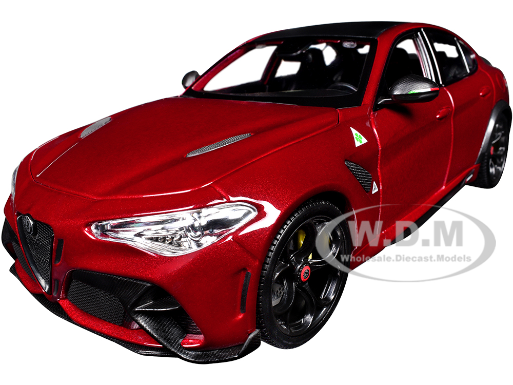 Alfa Romeo Giulia GTA Red Metallic with Carbon Top 1/18 Diecast Model Car by Bburago