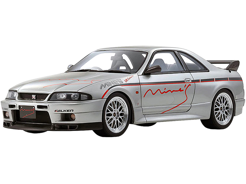 Image of Nissan Skyline GT-R (BCNR33) Mines RHD (Right Hand Drive) Silver 1/18 Model Car by Otto Mobile for Kyosho