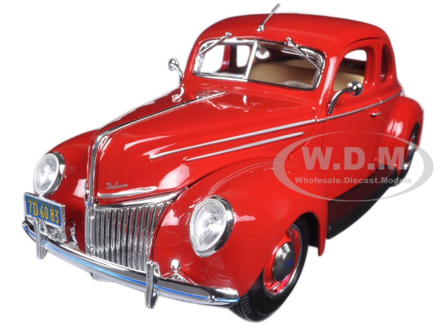 1939 Ford Deluxe Tudor Red 1/18 Diecast Model Car By Maisto