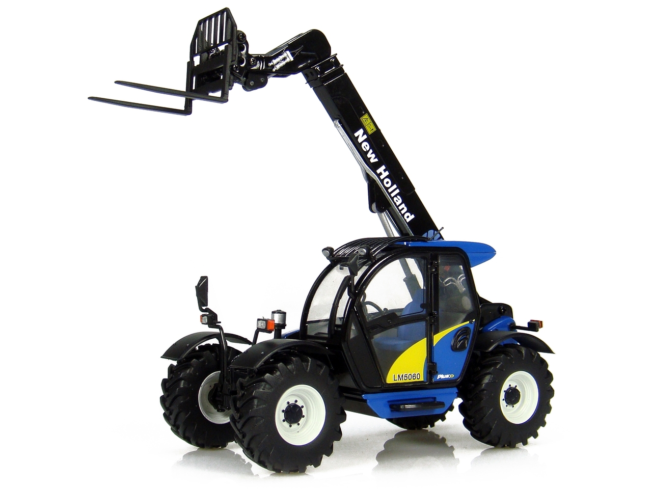 New Holland Lm5060 Telescopic Handler With Fork 1/32 Diecast Model By Universal Hobbies